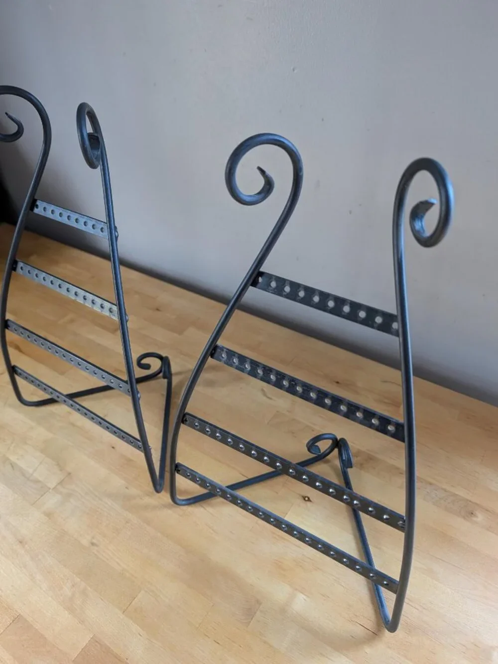 1 Earring Display Wrought Iron - Like New - Rio Grande US Made - Jewelry Stand